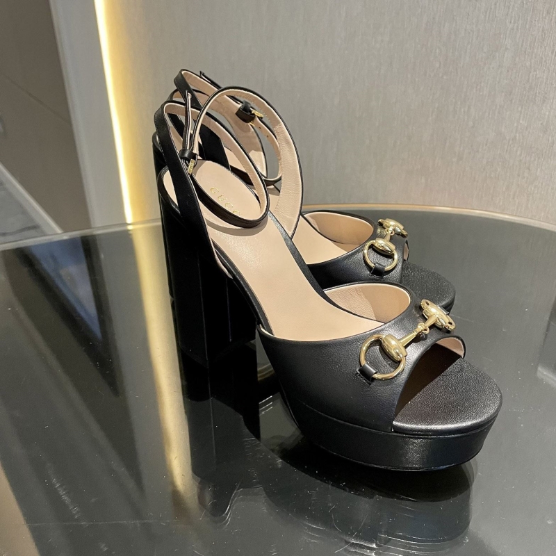 G*u*i high heels